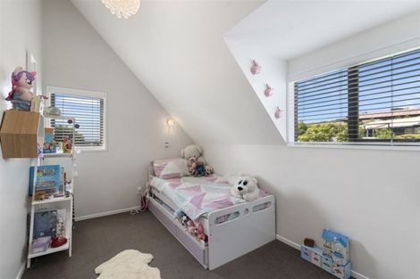Photo of property in 230 Major Hornbrook Road, Mount Pleasant, Christchurch, 8081