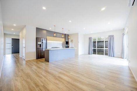 Photo of property in 69 Nobilo Road, Kumeu, 0810