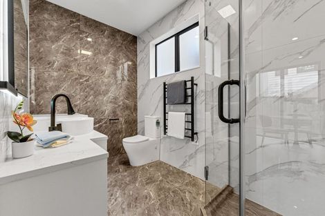 Photo of property in 12 Greenstead Close, Flat Bush, 2019