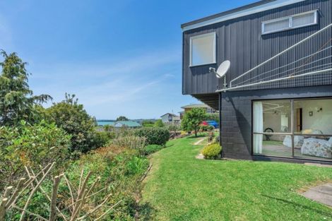 Photo of property in 16 Callender Place, Shelly Park, Auckland, 2014