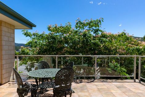 Photo of property in 34 Moana View Road, Waikawa, Picton, 7220