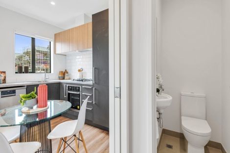 Photo of property in 37 Nganui Avenue, Takanini, 2112