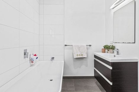 Photo of property in 92 Downing Street, Crofton Downs, Wellington, 6035