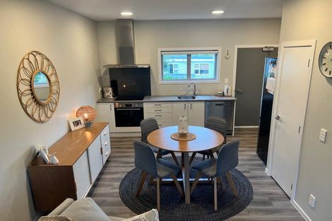 Photo of property in 10 Atkinson Street, Newlands, Wellington, 6037