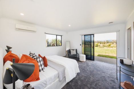 Photo of property in 69 Royal Oak Drive, Kelvin Grove, Palmerston North, 4414