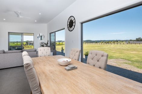 Photo of property in 2 Fernbird Grove, Kerikeri, 0294