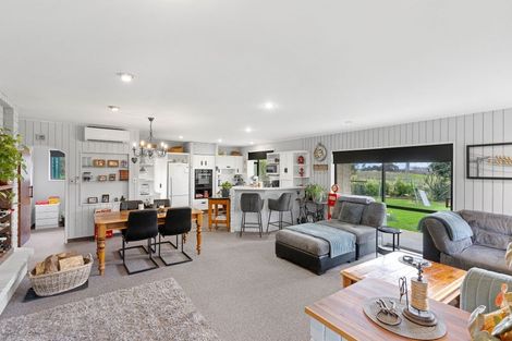 Photo of property in 24 Koputaroa Road, Levin, 5575