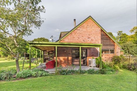 Photo of property in 275 Kimberley Road, Levin, 5571