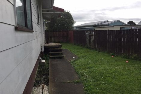 Photo of property in 1/11 Maplesden Drive, Clendon Park, Auckland, 2103