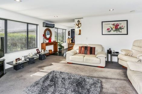 Photo of property in 19 Basin Place, Pukekohe, 2120