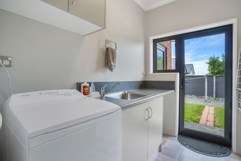 Photo of property in 29 Church Street, Winton, 9720