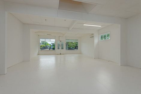 Photo of property in 64 Limbrick Street, Terrace End, Palmerston North, 4410