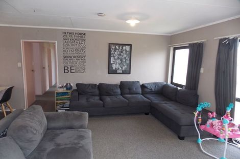 Photo of property in 83 Geraldine Crescent, Cloverlea, Palmerston North, 4412