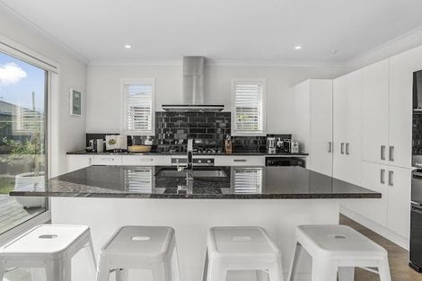 Photo of property in 12 Poulson Grove, Trentham, Upper Hutt, 5018