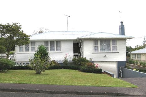Photo of property in 12 Lyndhurst Road, Te Atatu South, Auckland, 0610
