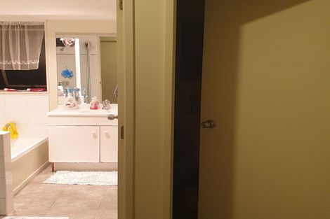 Photo of property in 8 Enuamanu Road, Favona, Auckland, 2024