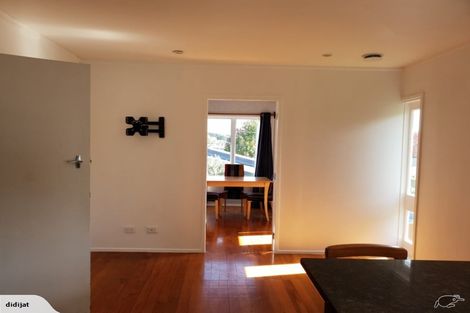 Photo of property in 2/17 College Road, Northcote, Auckland, 0627