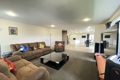 Photo of property in 17 Champagne Avenue, Yaldhurst, Christchurch, 8042