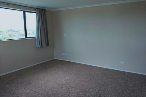 Photo of property in 5 Waldorf Crescent, Orewa, 0931