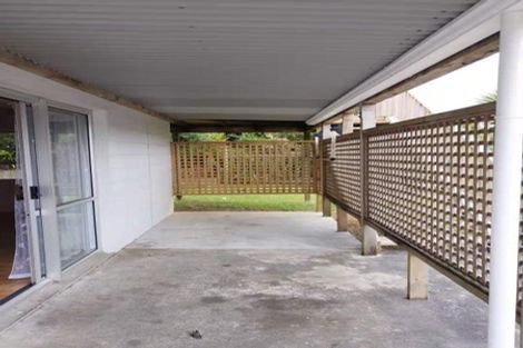 Photo of property in 1/46 John Dee Crescent, Red Beach, 0932