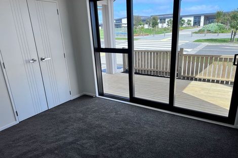 Photo of property in 12 Rorotu Avenue, Karaka, Papakura, 2113