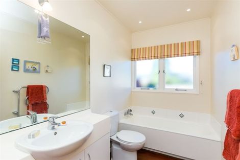 Photo of property in 13 Baroda Street, Khandallah, Wellington, 6035