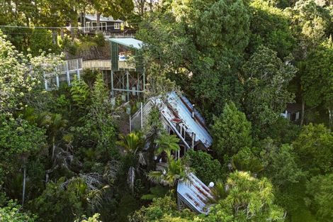 Photo of property in 40 Otitori Bay Road, Titirangi, Auckland, 0604