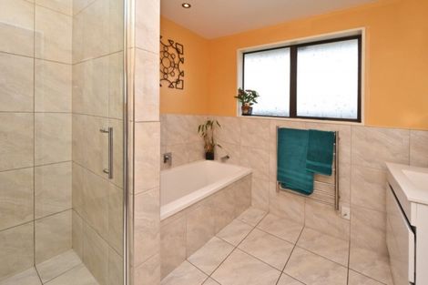 Photo of property in 34 Lowry Avenue, Redwood, Christchurch, 8051