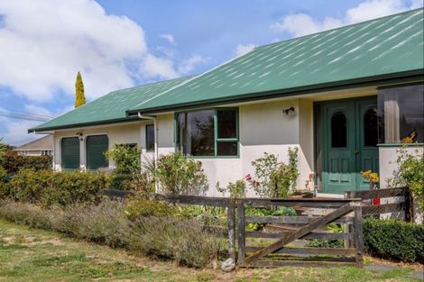 Photo of property in 34-36 Lyon Street, Featherston, 5710