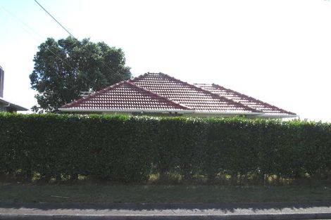 Photo of property in 2/25 Barrys Road, Glendene, Auckland, 0602