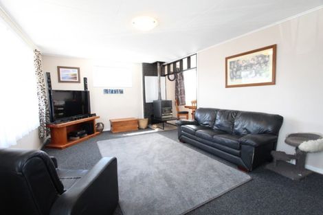 Photo of property in 5 Tararua Place, Tokoroa, 3420