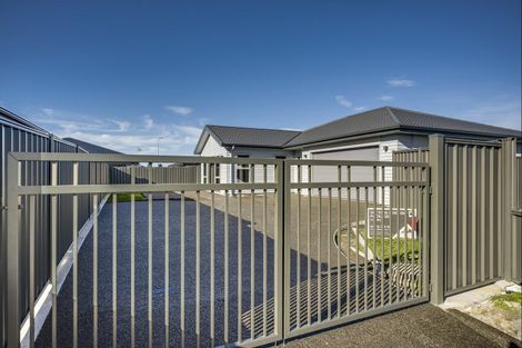 Photo of property in 94 Eriksen Road, Te Awa, Napier, 4110