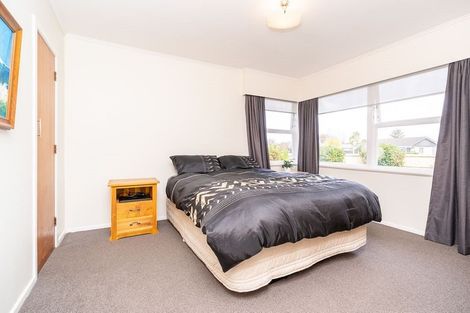 Photo of property in 1 Bowen Place, St Andrews, Hamilton, 3200