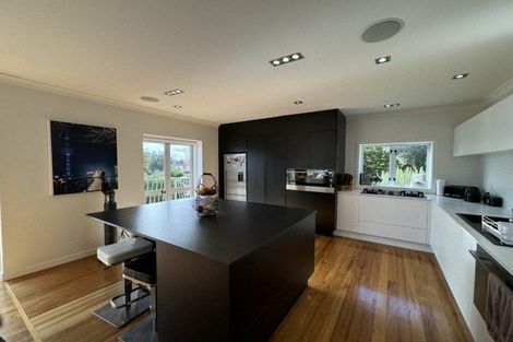 Photo of property in 152 Lake Crescent, Hamilton Lake, Hamilton, 3204