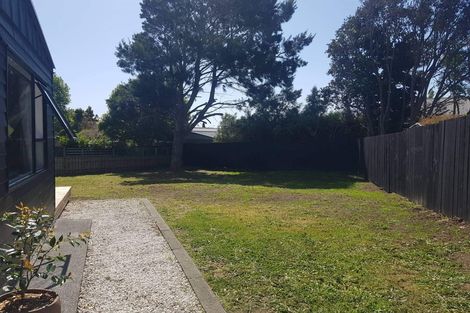 Photo of property in 19a Leaming Place, Clarks Beach, 2122