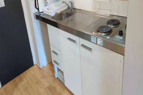 Photo of property in Empire Apartments, 1520/21 Whitaker Place, Grafton, Auckland, 1010