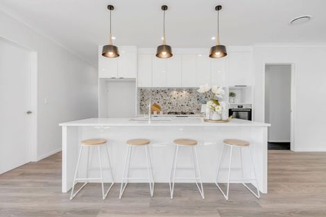 Photo of property in 213a Murphys Road, Flat Bush, Auckland, 2019