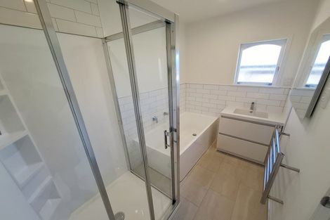 Photo of property in 1/45 Castor Bay Road, Castor Bay, Auckland, 0620