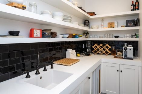 Photo of property in Riverton, 175 Lane Road, Havelock North, 4130