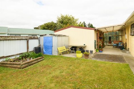 Photo of property in 2 Walton Street, Bulls, 4818