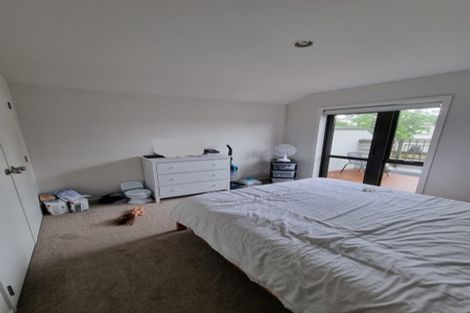 Photo of property in 8/36 John Jennings Drive, Oteha, Auckland, 0632