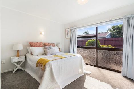 Photo of property in 2/282 Shirley Road, Papatoetoe, Auckland, 2025