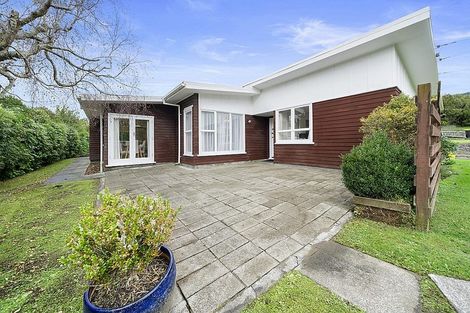 Photo of property in 3 Saint Edmund Crescent, Tawa, Wellington, 5028