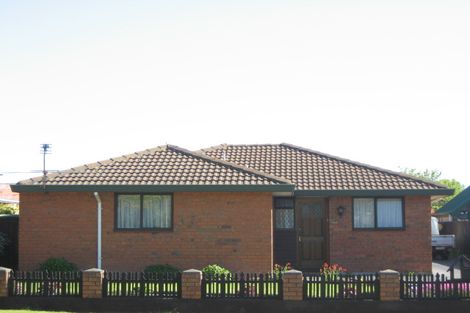 Photo of property in 1/3 Winters Road, Redwood, Christchurch, 8051