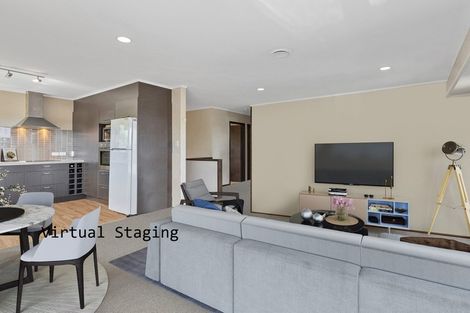 Photo of property in 2/10 Mahara Avenue, Birkenhead, Auckland, 0626