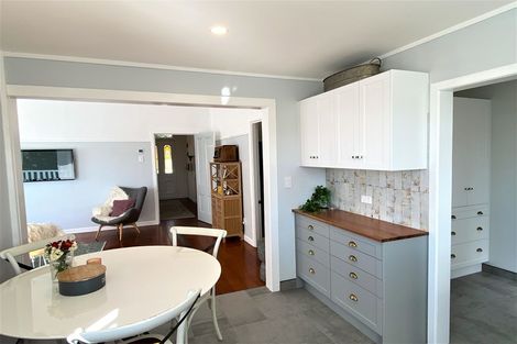 Photo of property in 2 Blacks Road, Greenhithe, Auckland, 0632