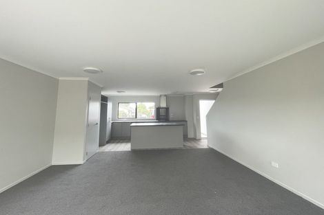 Photo of property in 6a Melleray Place, Randwick Park, Auckland, 2105