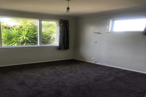 Photo of property in 536 Glenfield Road, Glenfield, Auckland, 0629