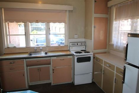 Photo of property in 264 Great North Road, Henderson, Auckland, 0612