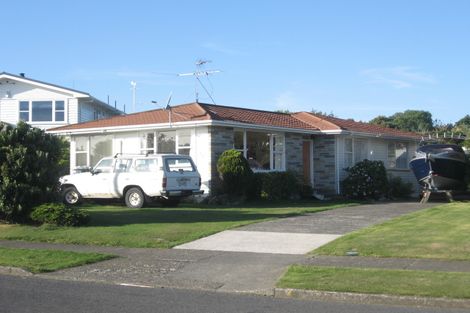 Photo of property in 34 Herewini Street, Titahi Bay, Porirua, 5022
